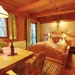 Glocknerhaus By Interhome Σπίτι διακοπών Berg im Drautal