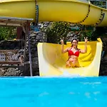 בית נופש Glocknerhaus By Interhome *